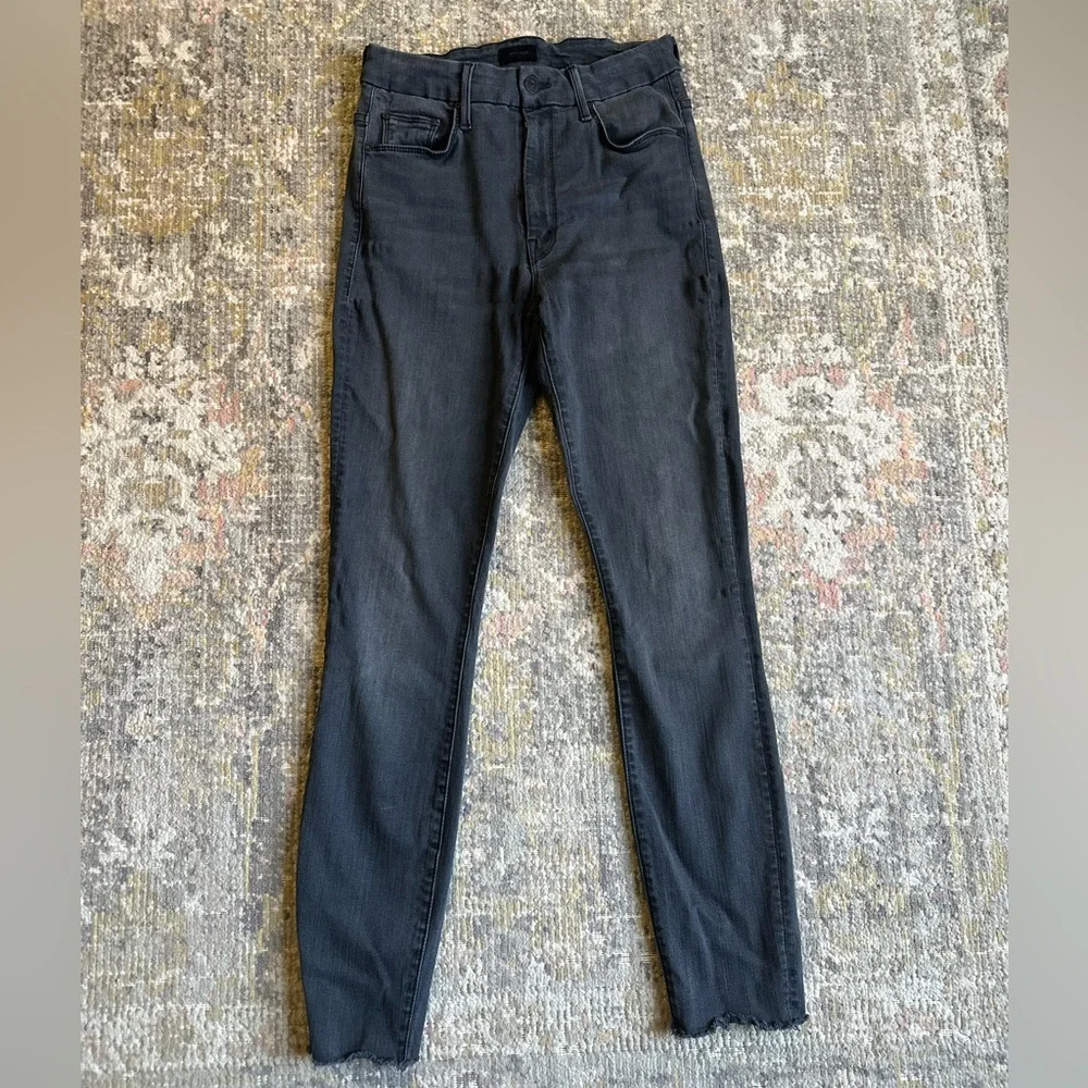 MOTHER The High Waisted Looker Ankle Fray Black Jeans Lighting Up Lanterns 26